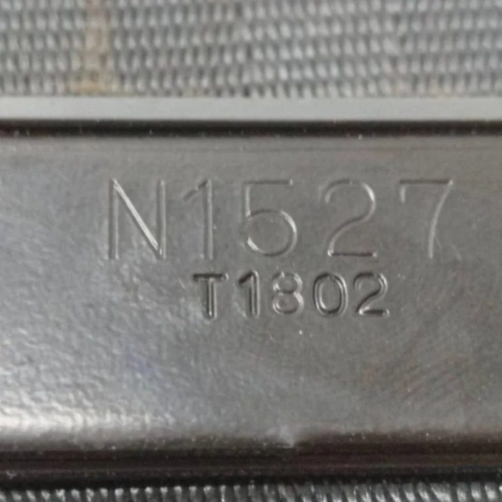 CEINTURE DE SÉCURITÉ ARRIÈRE CENTRAL MITSUBISHI GRANDIS (NA_W) ADC7078 2.0L