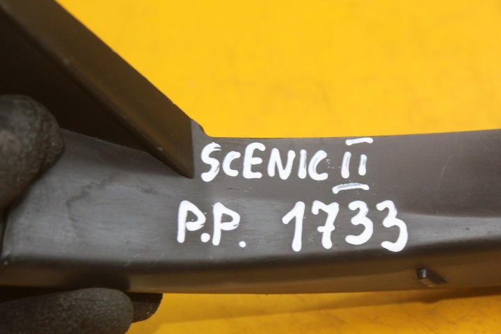 GLISSIÈRE PARE-CHOCS DROIT AVANT RENAULT SCENIC II 8200183758