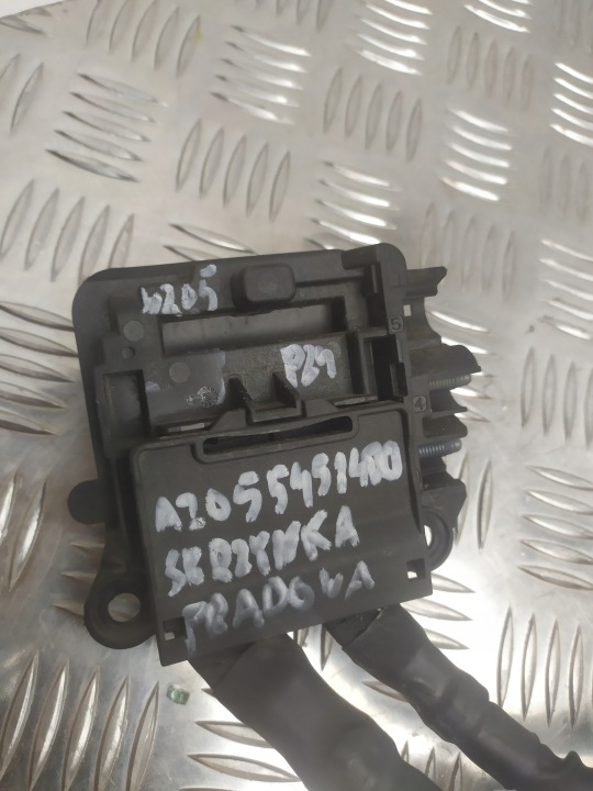 MERCEDES W205 DISTRIBUTEUR BOÎTE COURANT FUSIBLE A2055451400
