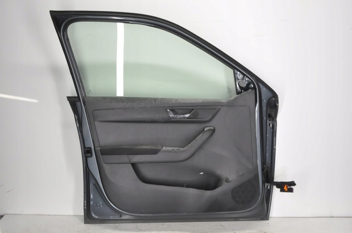 SKODA FABIA III PORTES GAUCHE AVANT GAUCHE AVANT LIFT HAYON 5D 90UM