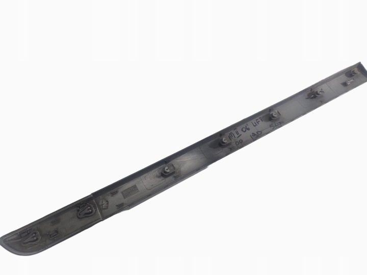 MOULURE PORTES DROIT AVANT RENAULT MEGANE II 8200073471