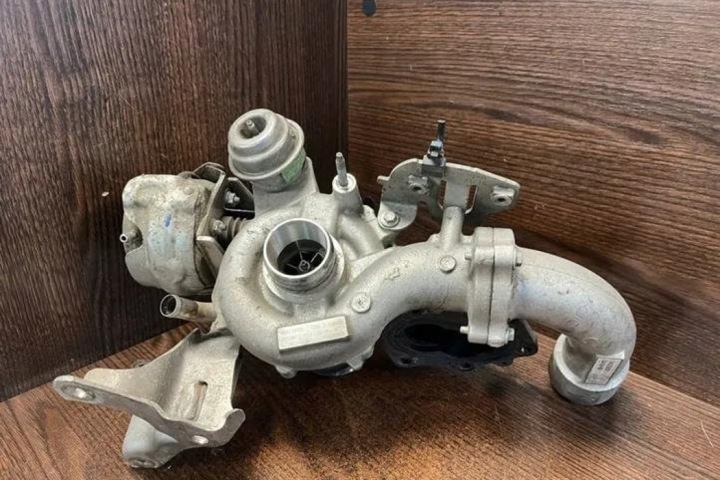 TURBINE OPEL VIVARO COMBI H8201371489 1.6L DIESEL 85KW 2015