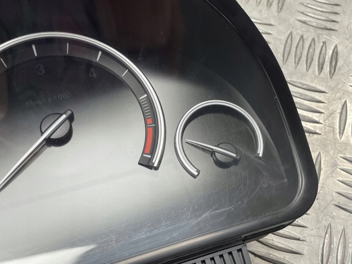 BMW F07 COMPTEUR TABLEAU DE BORD COMPTEUR DE VITESSE UK ANGLAIS 9280467