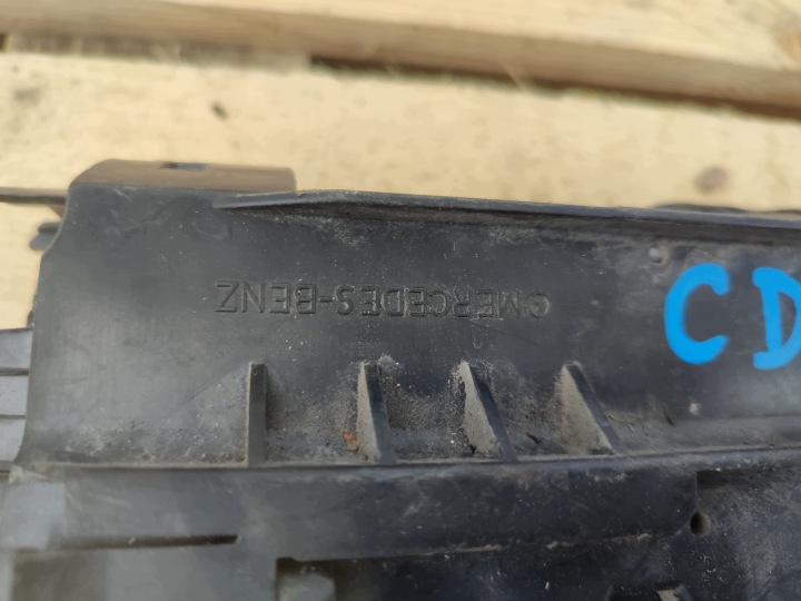 SERRE-CÂBLE PYROTECHNIQUE MERCEDES W204 W207 A2045403550