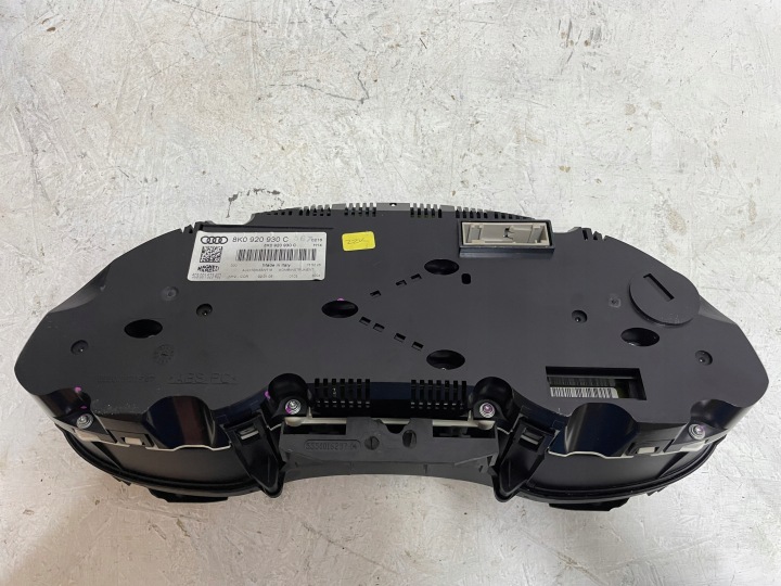 AUDI A4 B8 COMPTEUR 8K0920930C
