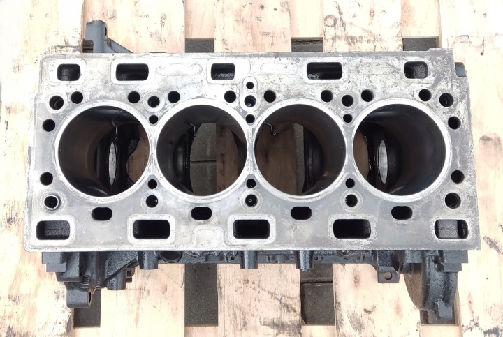 BLOC MOTEUR OPEL VIVARO 2.5 CDTI 01-10R G9U
