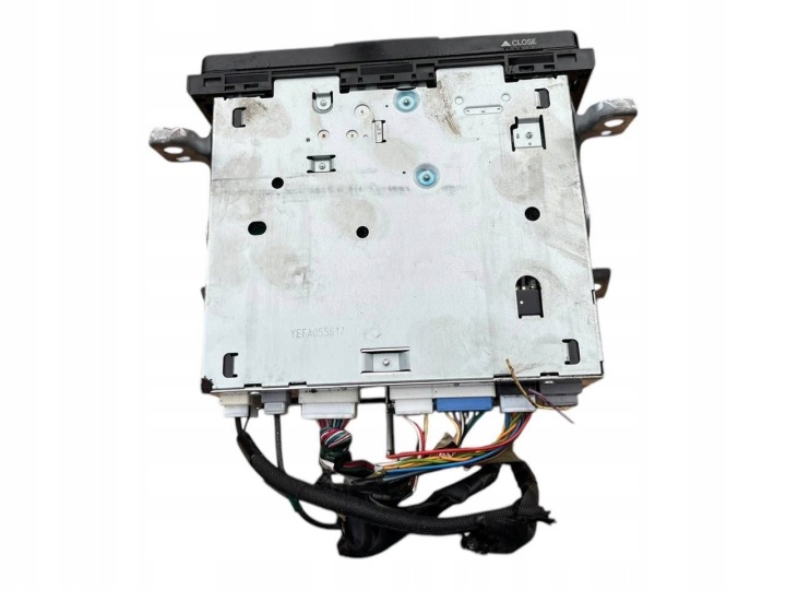 STACJA MULTIMEDIALNA TOYOTA COROLLA VERSO AR10 8612064020