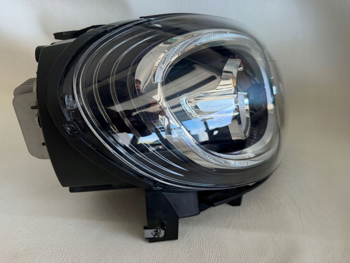 LEAPMOTOR T03 T 03 PHARE AVANT DROITE COMPLET LED AVANT 2020- 20+