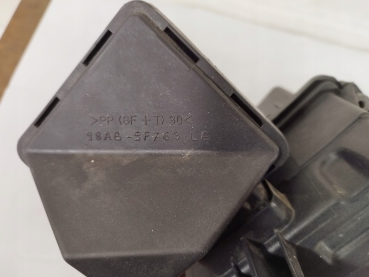 FORD FOCUS MK1 CHÂSSIS FILTRE AIR 98AB-9600-KD 1,8TDDI