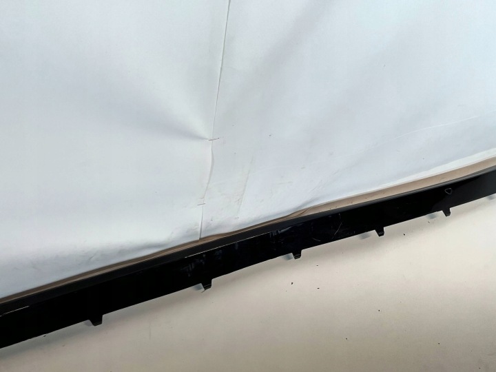 MOULURE SEUIL GAUCHE CÔTÉ VOLKSWAGEN TOURAN III 5TA853249