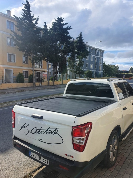 NISSAN NAVARA 2016+ CARROSSERIE STORE ALUMINIUM NEUF EN BON ÉTAT PUISSANT