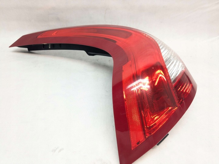 COMPLÈTE PHARE GAUCHE ARRIÈRE ARRIÈRE 89075216 VOLVO XC60 08-