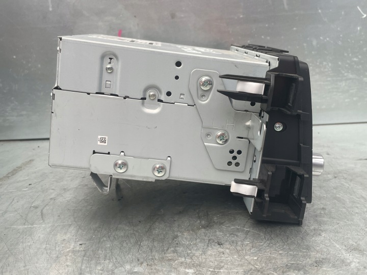 RADIO NAVIGATION MAZDA OE GKK966DV0B
