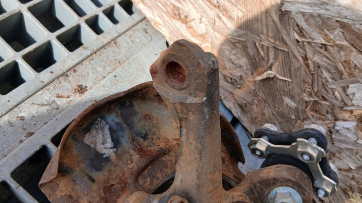ROTULE DE DIRECTION DROITE AVANT VOLKSWAGEN GOLF IV