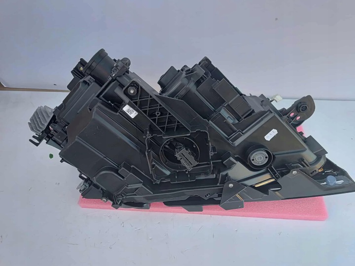 VOLKSWAGEN ARTEON LIFT 3G8 PHARE GAUCHE AVANT AVANT FUL LED NEUF OE 6363