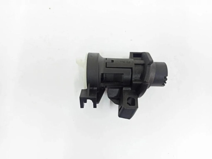 SERRURE COUVERCLES DE COFFRE COUVERCLES DE COFFRE MERCEDES-BENZ C (W204) A2047500061 2.2L DIESEL 120KW
