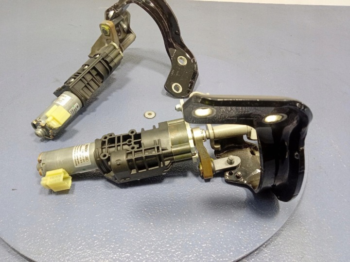AUDI A6 C7 4G LIFT 14-20 PETIT MOTEUR COUVERCLES DE COFFRE COUVERCLES DE COFFRE ENSEMBLE 4G9827851E AVANT