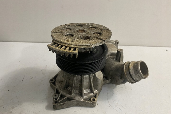 POMPE À EAU BMW 7 (E38) 0393339 4.4L 1998