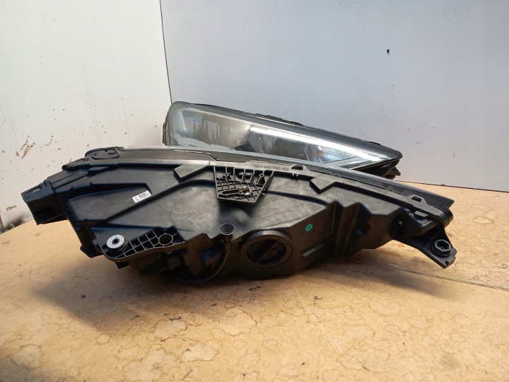 PHARES AUDI A3 8Y0 COMPLET LED