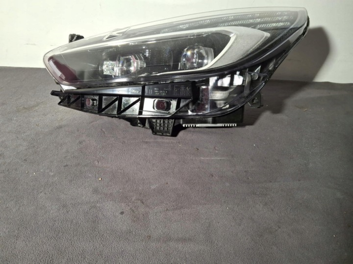 PROJECTEUR GAUCHE PHARE FORD S-MAX GALAXY EM2B13W030CK