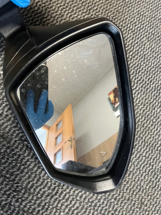 10 GOUPILLE RÉTROVISEUR DROIT AVANT ZENETRZNE HYUNDAI TUCSON IV 4 A2B