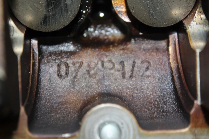 CULASSE GAUCHE A6 C5 A4 B6 2.4 B ARJ 078103373AH