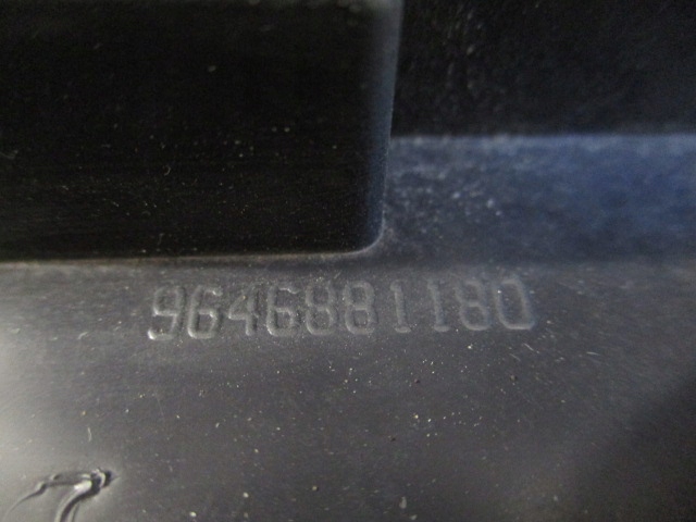 CITROEN C4 I PASSAGE DE ROUE DROIT ARRIÈRE ARRIÈRE ORIGINE NOUVEAU 9646881180