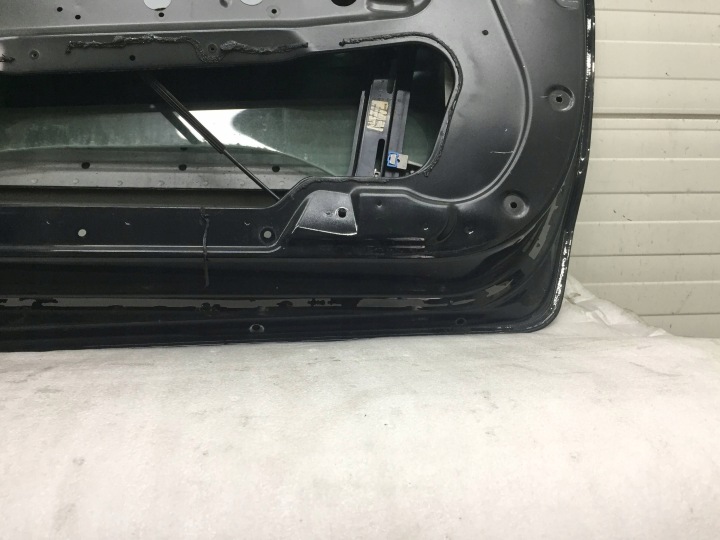 MERCEDES E W207 PORTES DROIT 197 NOIR LAK 210-280