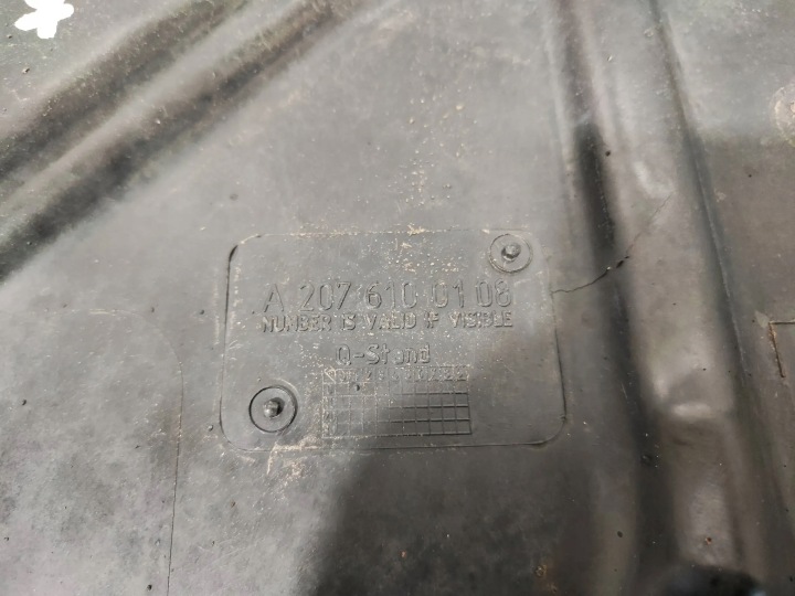 PROTECTION PLAQUE CHÂSSIS MERCEDES E-KLASA W207 C207 COUPÉ A2076100108
