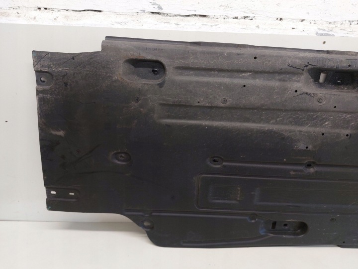PROTECTION CENTRALE CHÂSSIS GAUCHE CÔTÉ OPEL ASTRA GAUCHE 9827725580