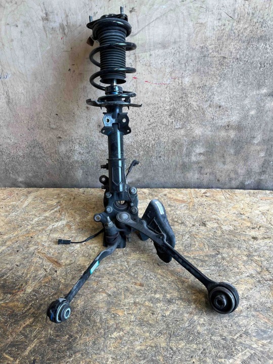 FORD MUSTANG VI ROTULE DE DIRECTION AVANT GAUCHE PERFORMANCE FR3C3A424BA 2023