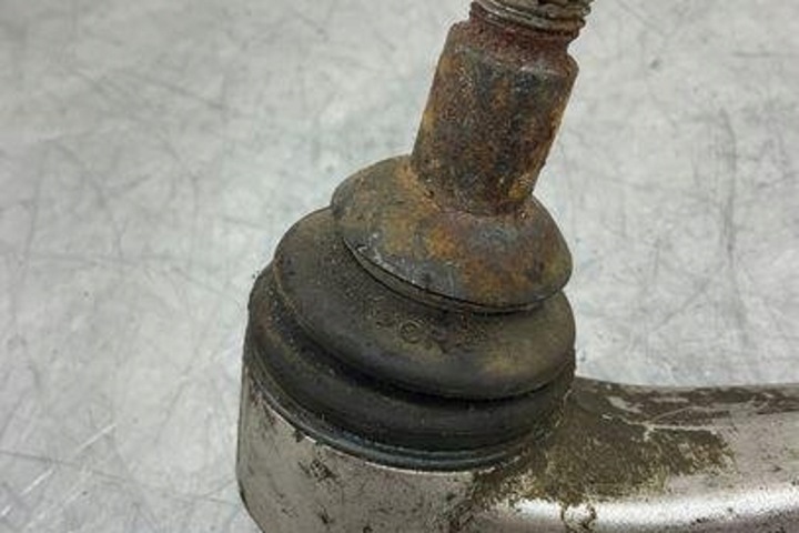 AVANT SIMPLE GAUCHE BRAS DE SUSPENSION BMW 5 TOURING (E61) 6760181 3.0L DIESEL 170KW