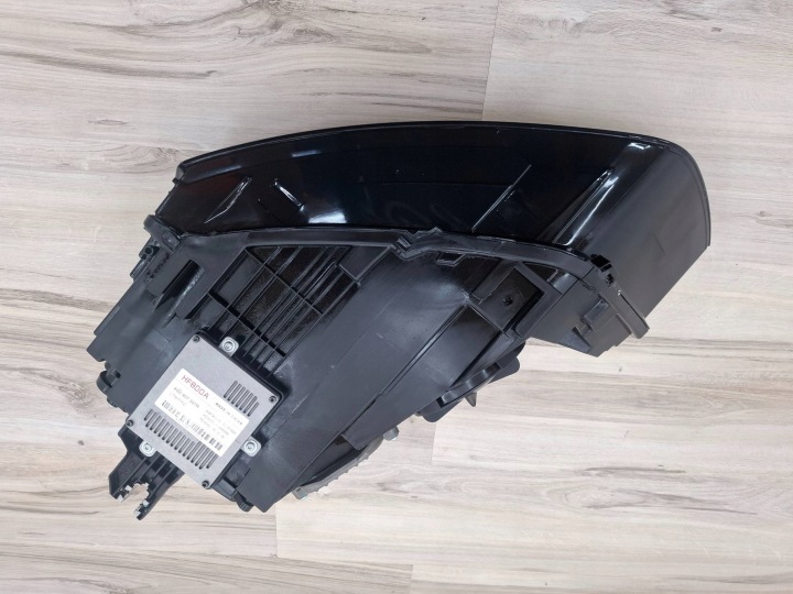 PHARE PROJECTEUR DROIT AVANT AUDI Q3 LIFT 8U0941006C BI-XENON LED