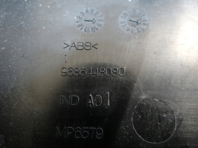 PEUGEOT 508 I BERLINE POCHE CHÂSSIS FIXATION RADIO 9686448080