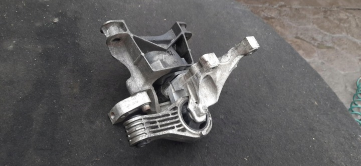 POIGNÉE COUSSIN MOTEUR 2.0 BLUEHDI PEUGEOT 308 T9 9816338580 4A110010