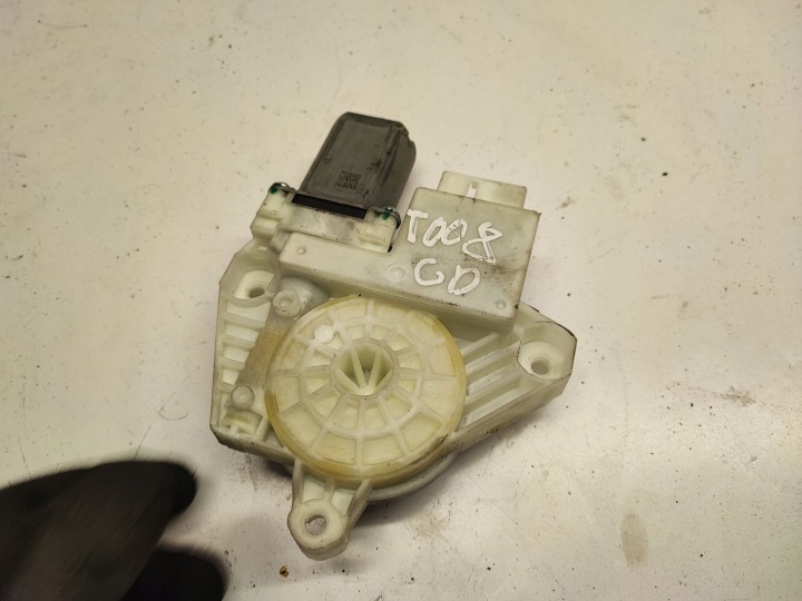 VOLKSWAGEN JETTA VII PETIT MOTEUR VITRES ARRIÈRE DROITE CÔTÉ 5Q4959812F 2019