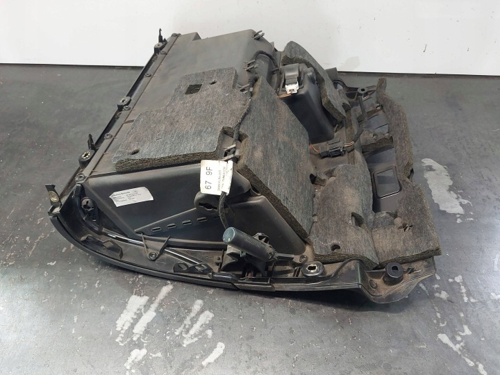 AUDI OE 8P1857035B