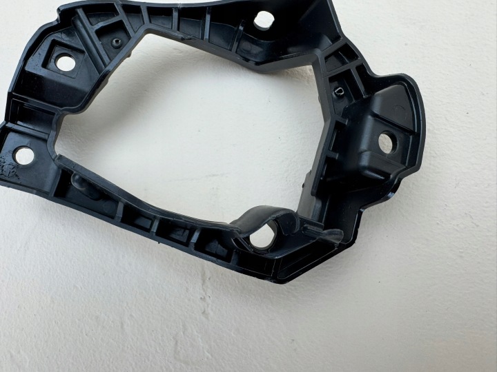 TOYOTA RAV4 V 5 19R- FIXATION HALOGÈNE DROIT AVANT 81481-42060