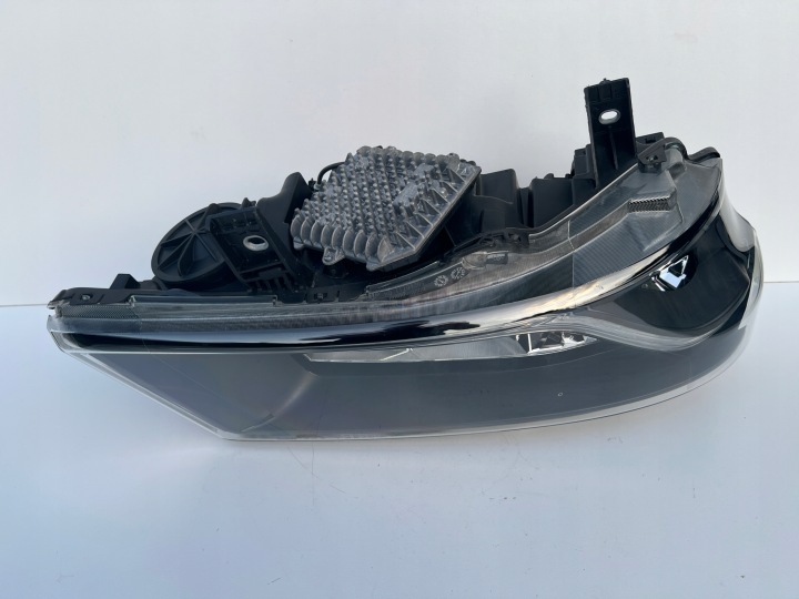 IVECO S-WAY 2019-2025 PHARE DROITE 58029055180