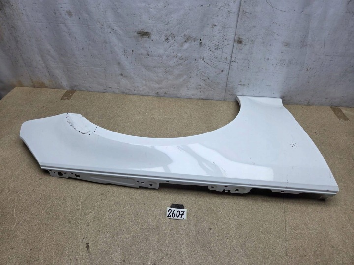 AUDI A4B9 LIFT AILE DROIT AVANT AVANT