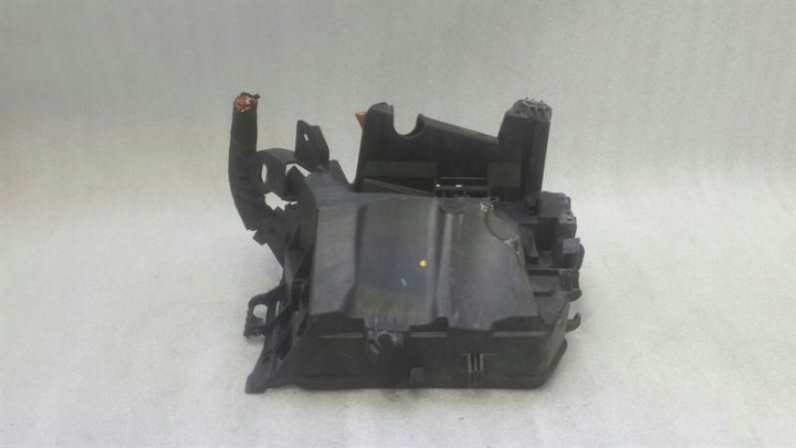 MERCEDES A CLASS W176 FUSE COFFRE A2465403803 FUSE COFFRE A45 AMG