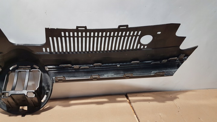 GRILLE CALANDRE RADIATEUR VW GOLF VIII 19- 5H0853655