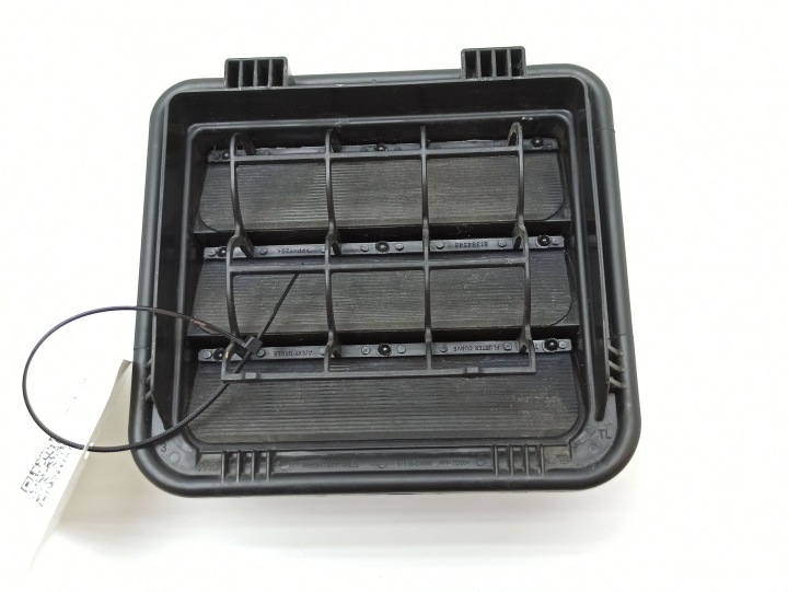 GRILLE VENTILATION KIA SPORTAGE 81384548