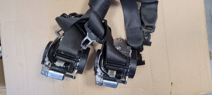 2 X TENDEUR COURROIE L+R OPEL ASTRA IV J 13297085 13297098 DÉMONTAGE ORIGINAL