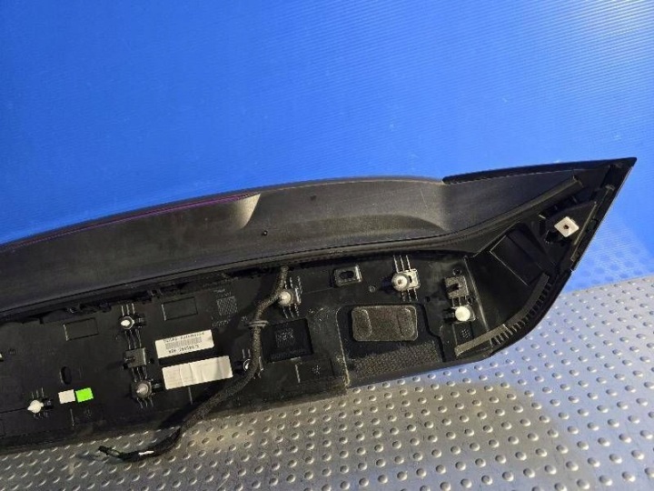 VOLKSWAGEN GOLF VIII 5H6827933A SPOILER COUVERCLES DE COFFRE ARRIÈRE COUVERCLES DE COFFRE SPOILER