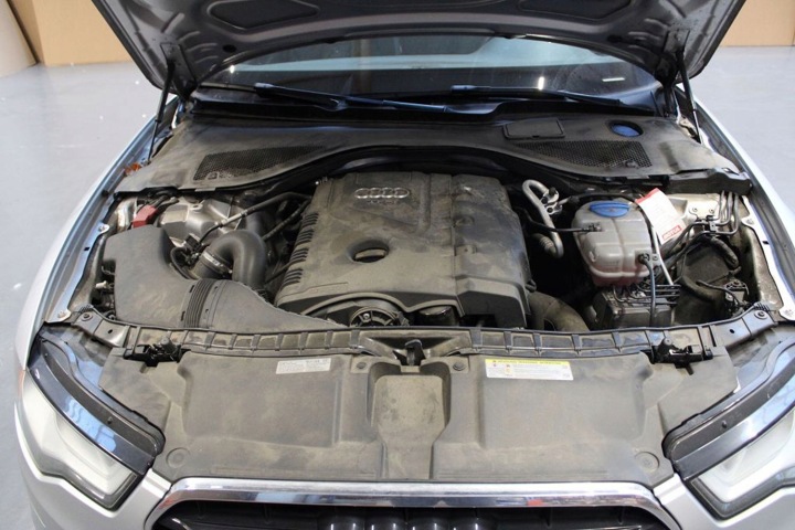 AUDI A4 A5 Q5 COUVERCLES MOTEUR 2.0 TFSI 06J103925BR COUVERCLE 8K 8T 8R 06J10392