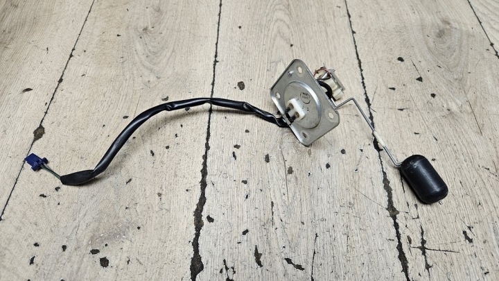 FLOTTEUR CAPTEUR NIVEAU CARBURANTS HONDA ST1300 PAN EUROPEAN