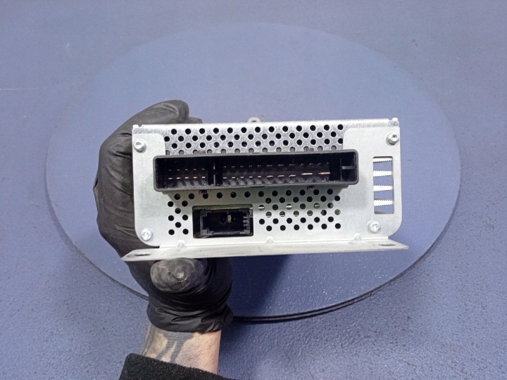 AUDI A6 C6 4F 04- AMPLIFICATEUR RADIO I NAVIGATION 4F0035223
