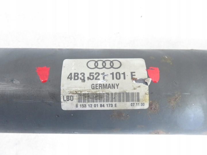 ARBRE DE TRANSMISSION AUDI A6 C5 4.2 4B3521101E