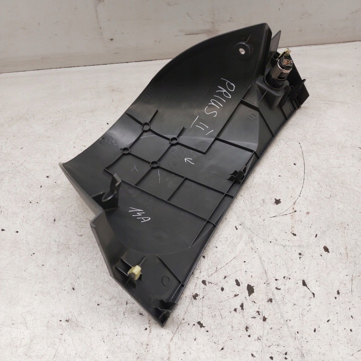 TOYOTA PRIUS II PROTECTION SOUS CONSOLE CENTRALE AVANT